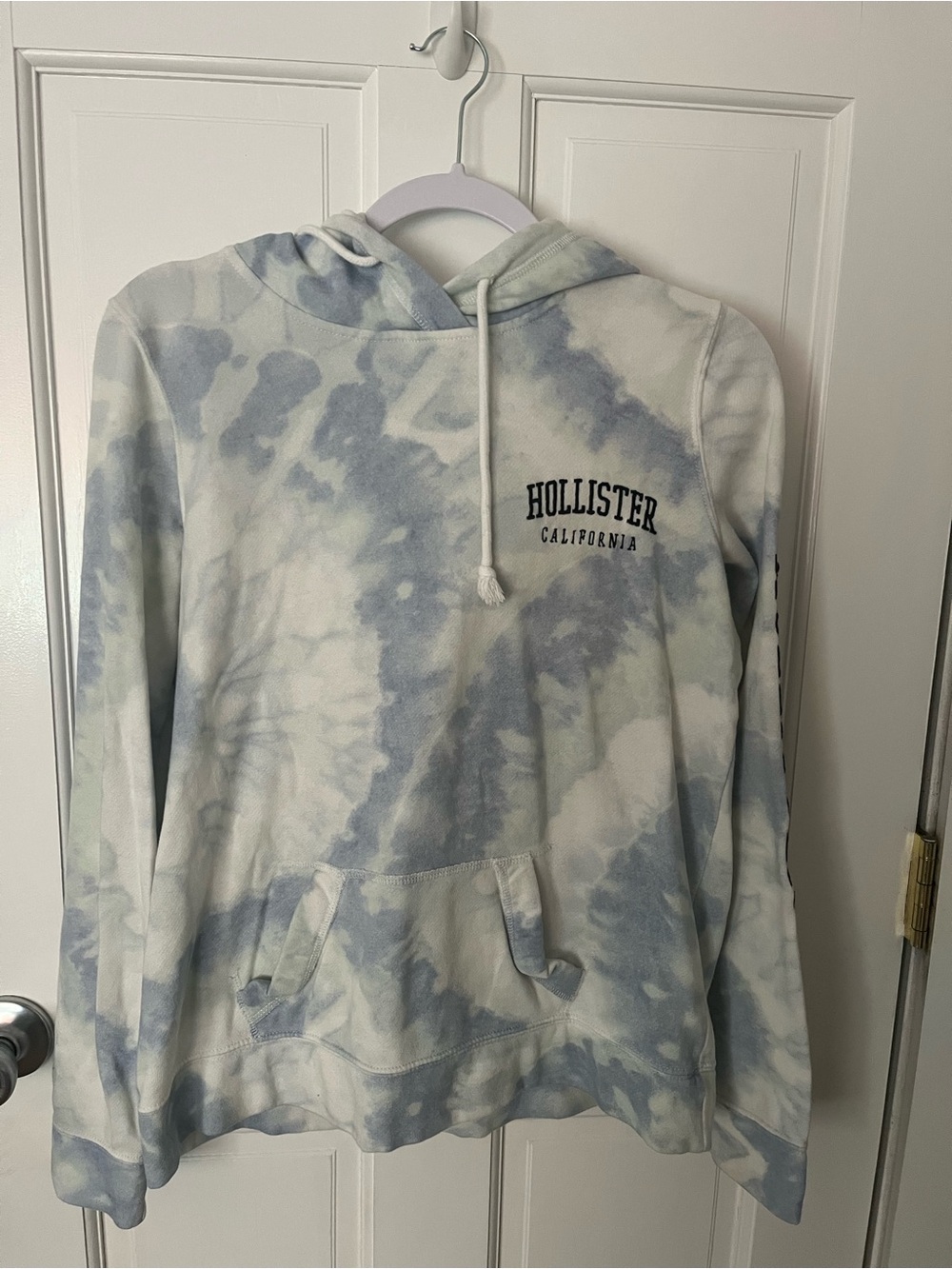 Hollister Light Blue & White Tie-Dye Pullover Hoodie